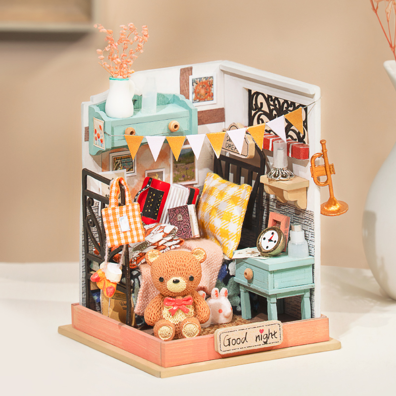 Rolife DIY Wooden Doll House