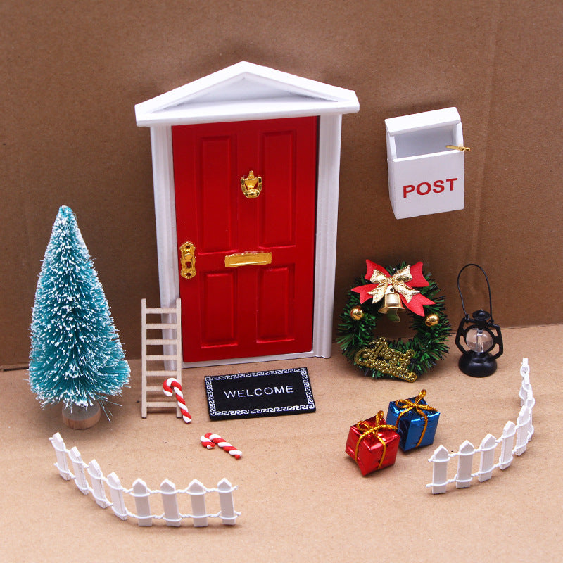 Christmas Door Dollhouse